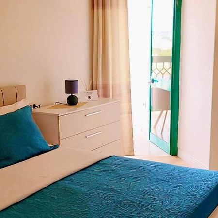 Apartament Center Tirana Esterno foto